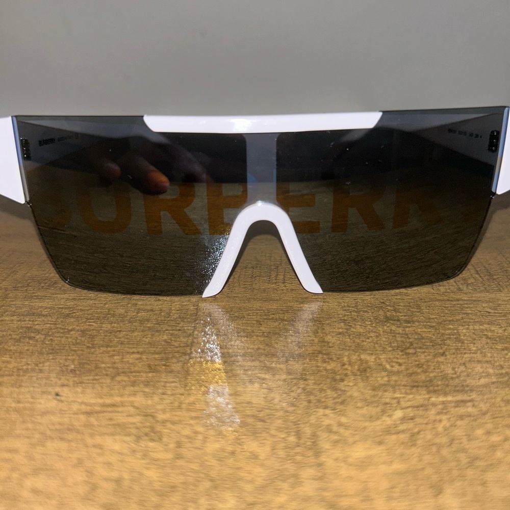 Men’s Burberry Sunglasses BE 4291 White Rectangle Sunglasses Burberry Lens - Picture 6 of 9